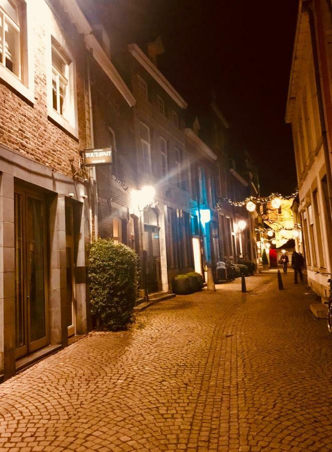 Maison Au Cheval Noir Maastricht Exterior foto